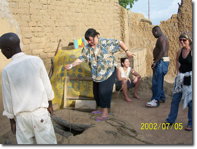 Fonziba gets water